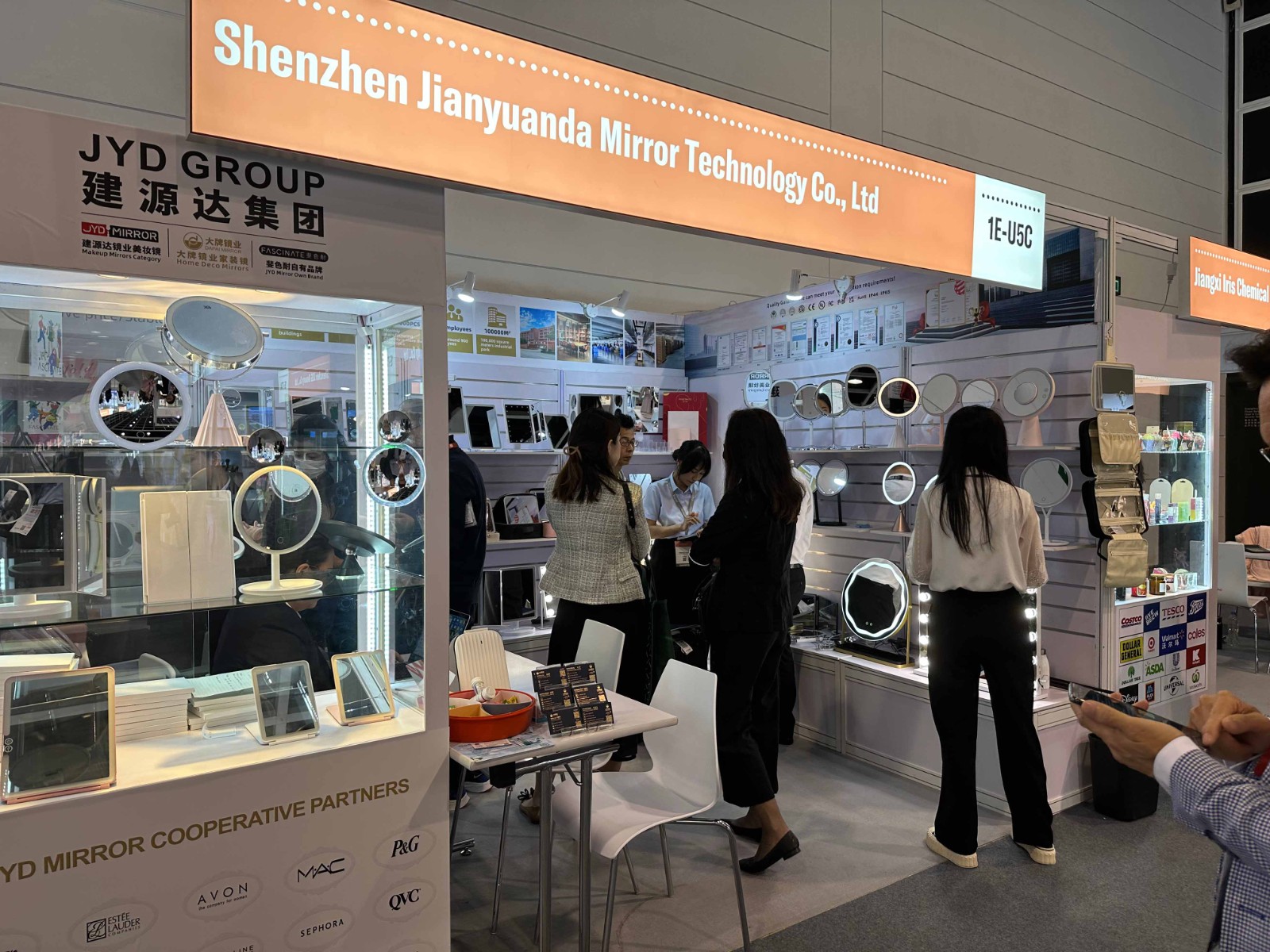 DAPAI Mirror COSMOPROF ASIA DAPAI Mirror COSMOPROF ASIA