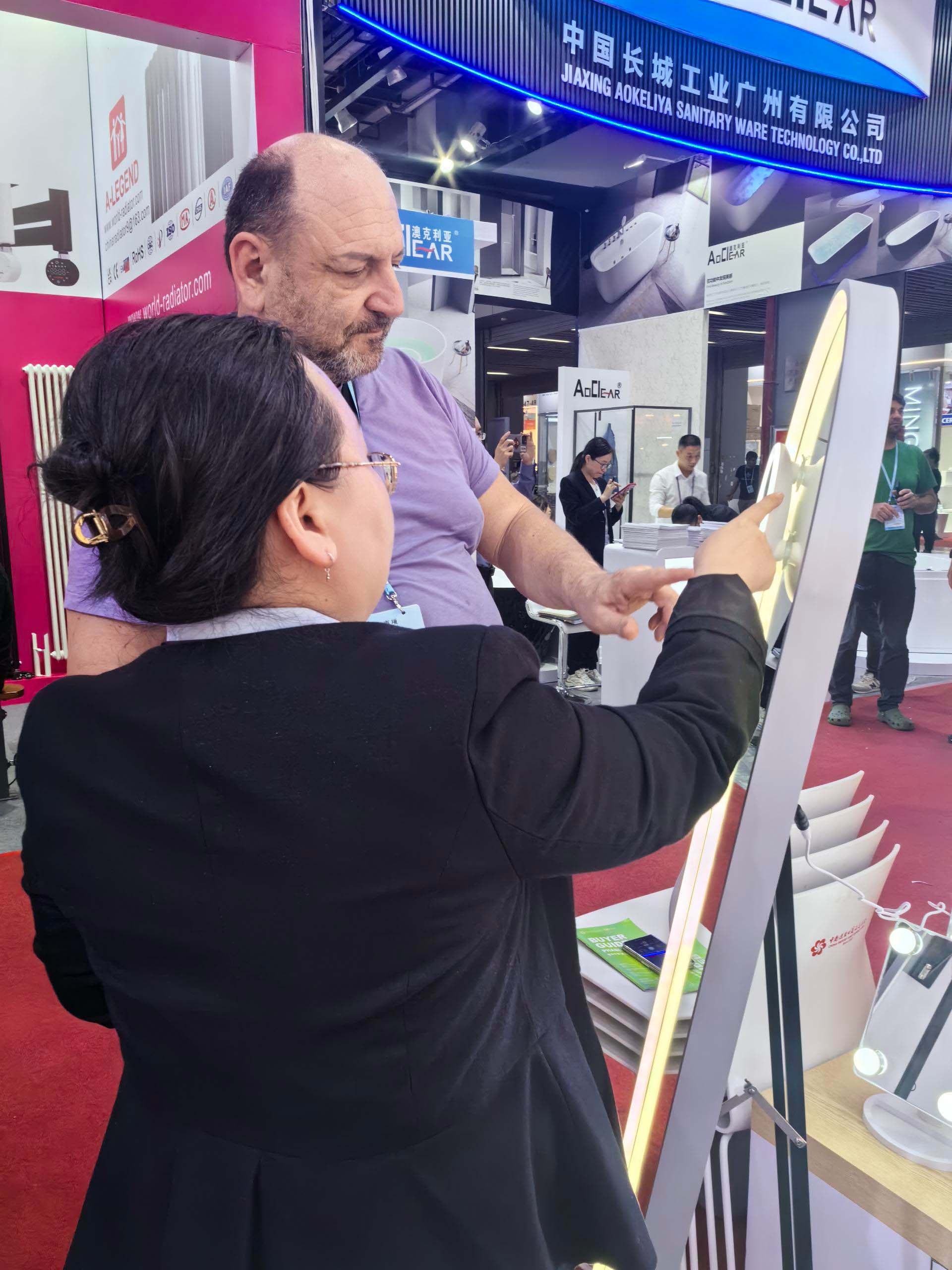 1716453267403956.jpg Zhongshan Dapai Mirror Industry shines at the 135th Canton Fair